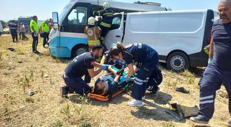 Manisa'da Minibüs Kazası: 1 Ölü, 11 Yaralı
