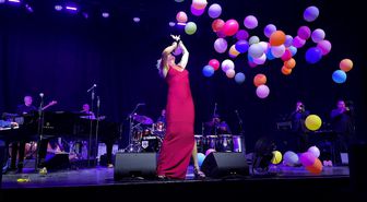Pink Martini, İstanbul'da müzikseverlerle buluştu