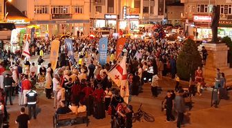 Samsun'da 36. Uluslararası Halk Oyunları Festivali kapsamında ilçe gösterisi yapıldı