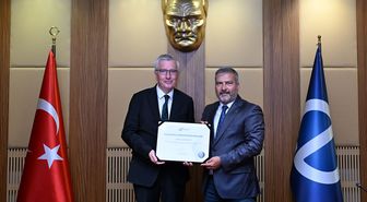 Anadolu Üniversitesi'ne Kurumsal Akreditasyon Belgesi