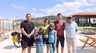 İsviçreli Aile Dünya Turunda Nallıhan'a Uğradı