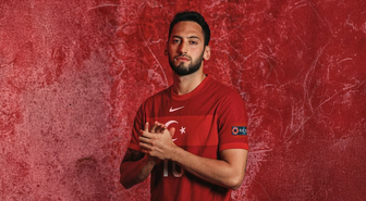 Bodrum yerine Bayburt: Hakan Çalhanoğlu’ndan köy tatili!