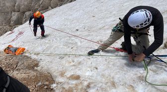 Sipa Durek Dağı'nda nefes kesen kurtarma operasyonu
