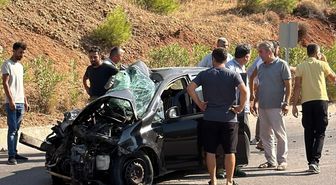 Fethiye'de otomobil kamyonetle çarpıştı: 1 ölü, 2 yaralı