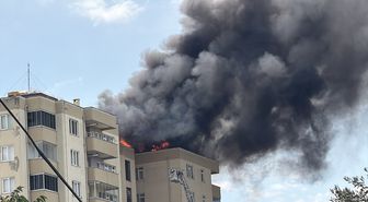 Gebze'de 16 katlı apartmanın çatısında yangın
