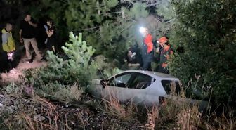 Kütahya’da otomobil ile motosiklet çarpışarak şarampole yuvarlandı: 5 yaralı