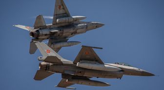 Romanya, hava sahasına giren İHA'yı F-16 ile düşürdü