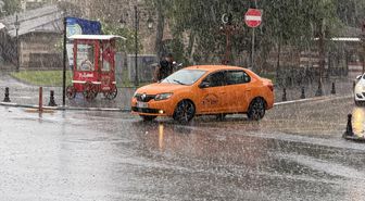Tekirdağ'da sağanak hayatı felç etti