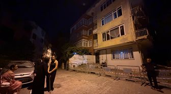 Üsküdar'da balkon çöktü, vatandaşlar tahliye edildi