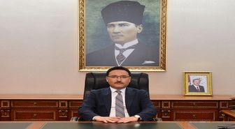 Vali Çiçek: Basın Toplum için Kamu Hizmeti Yürütüyor