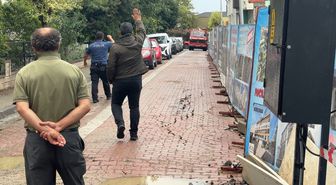Avcılar’da yağışla birlikte yolda kayma oluştu; sokak trafiğe kapatıldı