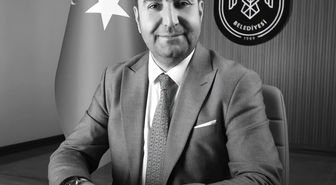 Belediye özel kalem müdürü bisikletten düşüp öldü