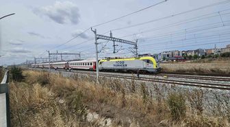 Çerkezköy’de yolcu treni raydan çıktı