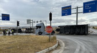 Çorum'da çarpışan tır ve tankerin sürücüleri yaralandı