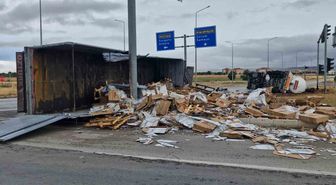 Çorum’da tır ile tankerin çarpıştı:2 yaralı