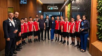 Down Futsal Milli Takımı’nın Genuine Cup için ABD’ye yolculuğu başladı
