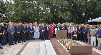 Edirne Valisi Sezer, Sadık Ahmet'i anma törenine katıldı