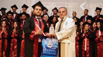 ERÜ Veteriner Fakültesi yeni mezunlarını verdi