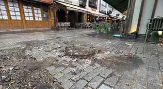 İstanbul'da sağanak nedeniyle Üsküdar'daki Gastronomi Sokağı'nı su bastı