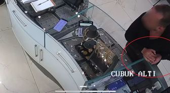 Kuyumcu dükkanında altın kolye hırsızlığı kamerada