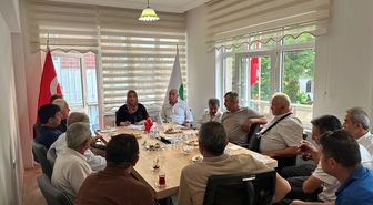 Yeşilay Tokat Şube Başkanı Ateş, mahalle muhtarlarıyla bir araya geldi