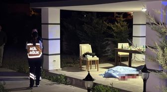 Aksaray’da villa bahçesindeki içki masasında cinayet: 1 ölü