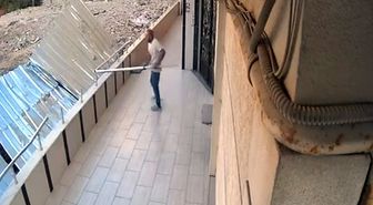 Avcılar’da korkulukları çalan şüpheliler uyuşturucu ile yakalandı