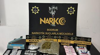 Bodrum'da uyuşturucu operasyonu: 4 gözaltı, 900 gram skunk ele geçirildi