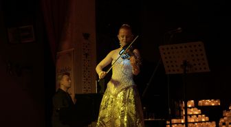 Mum Işığında Klasik Müzik ve Dans Şöleni