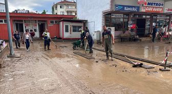Kastamonu'da su baskınları nedeniyle zemin katlarda yaşayanlar tahliye edildi
