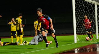 59 yaşındaki 'Kral Kazu' yine gol attı