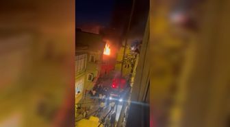 Küçükçekmece’de metruk binada yangın paniği