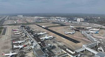 Gatwick Havalimanı'nda Su Kesintisi: Elektrik Arızası Tuvalet ve Restoranları Vurdu
