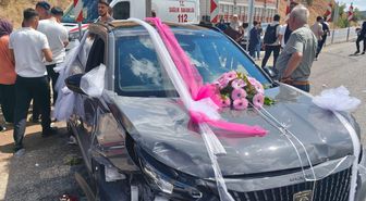 Düğün konvoyunda zincirleme kaza: 9 yaralı