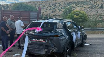Düğün Konvoyunda Zincirleme Kaza: 4 Yaralı