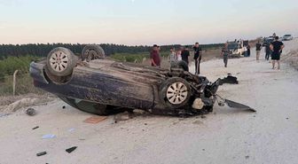 Tarsus'ta takla atan otomobilde 1 ölü, 1 yaralı