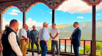 Gölpazarı Kaymakamı Titiz, 250 yıllık tarihi Çivisiz Cami'de incelemelerde bulundu