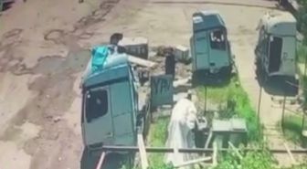 Silopi'de başıboş köpek dehşeti: Aynı mahallede bu kez yaşlı adama saldırdı