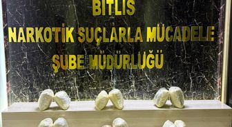 Bitlis'te polis operasyonu: Çuvallara zulalanmış 8 kilo skunk ele geçirildi, 2 tutuklama