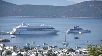 Bodrum'a iki kruvaziyerle 1012 yolcu geldi