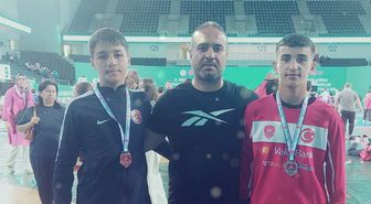 Düzceli Minik Güreşçilerden Türkiye İkinciliği