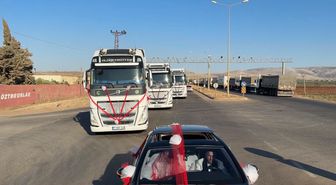 Hatay'da Gelin Alma Konvoyuna TIR'lar Katıldı, Polis Yol Kesti