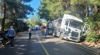 Osmaniye'de tır-otomobil çarpışması: 1 ölü, 1 yaralı