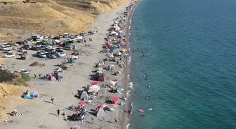 Van'da Sıcak Havalar Sahillere Akın Ettirdi