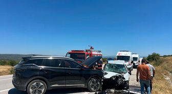 Sinop'ta cip-otomobil çarpışması: 6 yaralı