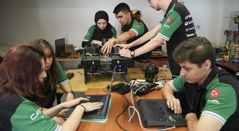 YTÜ Öğrencilerinden Yerli ve Yapay Zeka Destekli Su Altı Aracı: Velaryon 2.0 Dünya Üçüncüsü Oldu