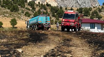 Alanya'da otluk alan yangını söndürüldü