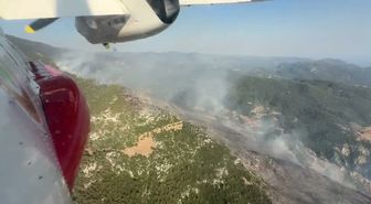 Antalya'nın Kaş ilçesinde çıkan orman yangınına müdahale sürüyor