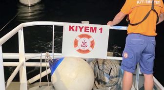 Bozcaada'da Makine Arızası Yapan Tekne Kurtarıldı