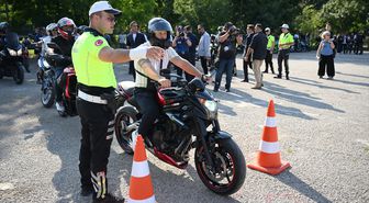 Edirne'de motosikletlilere güvenli sürüş eğitimi